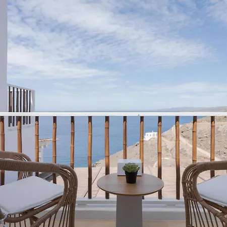 Exquisite Kythnos | Elia | 4 Bedrooms | Located On Top Of Kastella Beach | Shared Infinity Pool | Panoramic Vistas Of Aegan Sea | Stimata 빌라 Mérichas