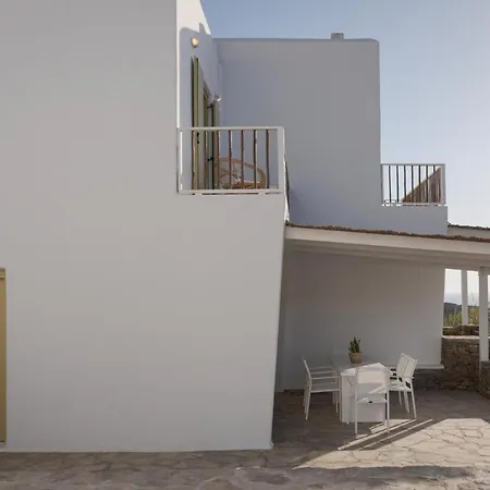 Exquisite Kythnos | Elia | 4 Bedrooms | Located On Top Of Kastella Beach | Shared Infinity Pool | Panoramic Vistas Of Aegan Sea | Stimata 빌라 *