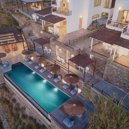 빌라 Exquisite Kythnos | Elia | 4 Bedrooms | Located On Top Of Kastella Beach | Shared Infinity Pool | Panoramic Vistas Of Aegan Sea | Stimata