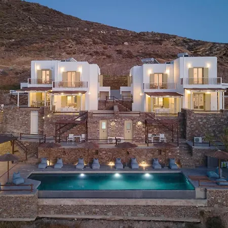 Exquisite Kythnos | Elia | 4 Bedrooms | Located On Top Of Kastella Beach | Shared Infinity Pool | Panoramic Vistas Of Aegan Sea | Stimata 빌라 Mérichas