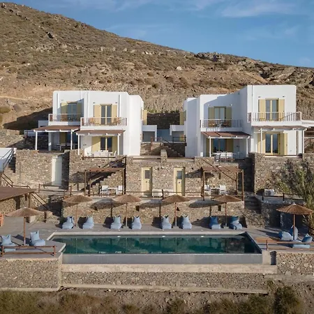 빌라 Exquisite Kythnos | Elia | 4 Bedrooms | Located On Top Of Kastella Beach | Shared Infinity Pool | Panoramic Vistas Of Aegan Sea | Stimata *