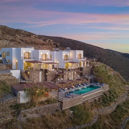 빌라 Exquisite Kythnos | Elia | 4 Bedrooms | Located On Top Of Kastella Beach | Shared Infinity Pool | Panoramic Vistas Of Aegan Sea | Stimata