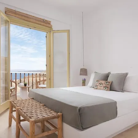 Villa Exquisite Kythnos | Elia | 4 Bedrooms | Located On Top Of Kastella Beach | Shared Infinity Pool | Panoramic Vistas Of Aegan Sea | Stimata Mérichas